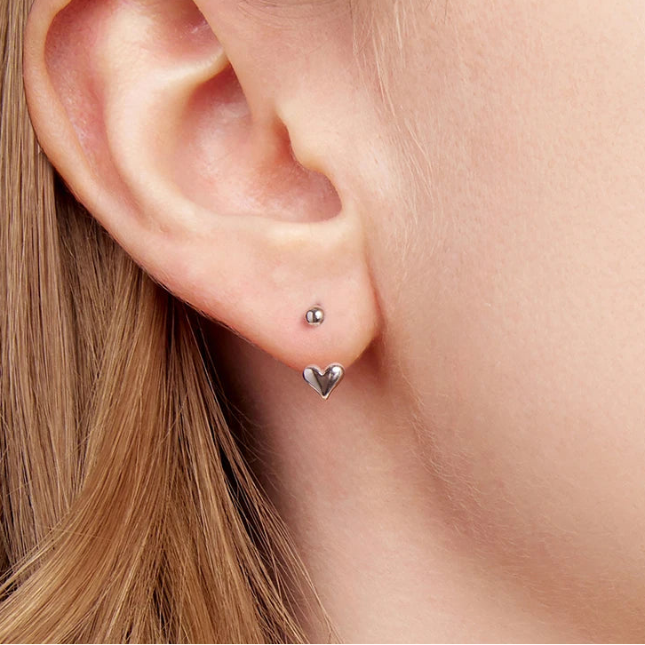 S925 Descending Heart Stud Earrings