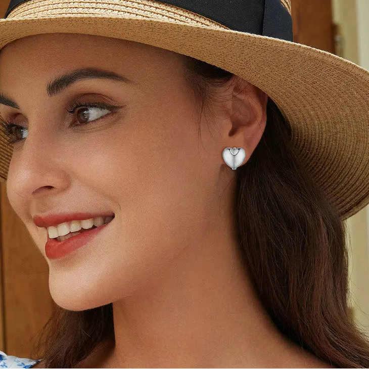 S925 Simple Heart Huggie Earrings
