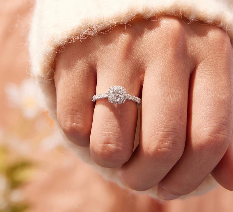 S925 | 0.5CT Square Halo Moissanite Ring
